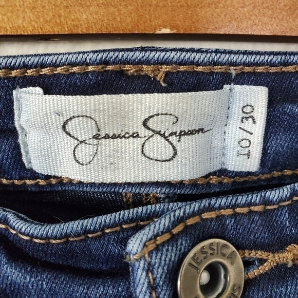 Jessica Simpson Super Skinny Kiss Me 10x30 Jeans - Picture 2 of 11